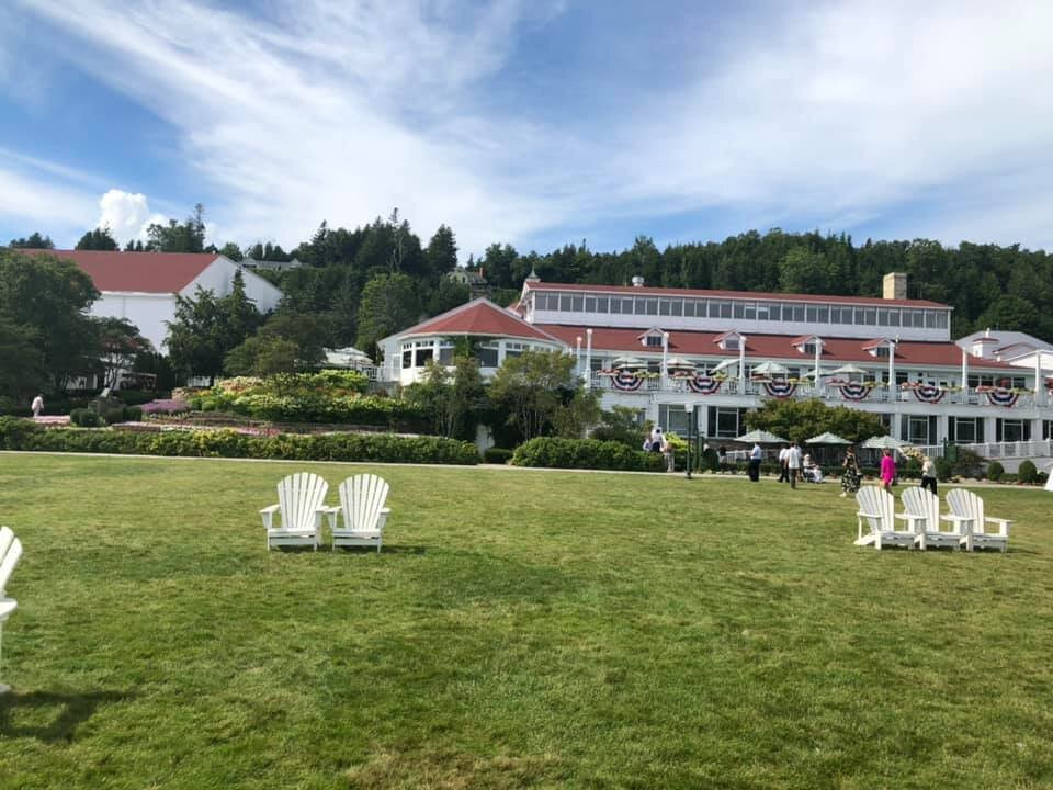 米逊点度假酒店主图