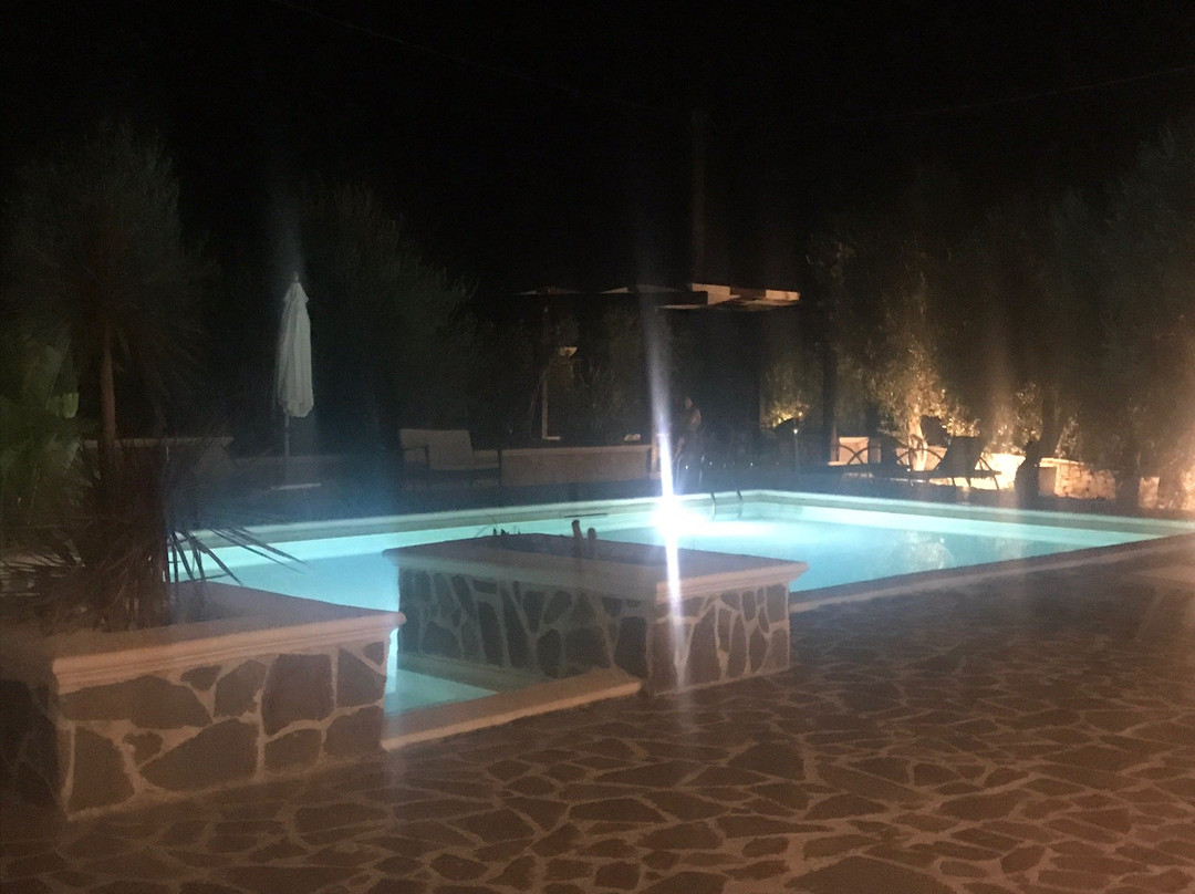 La Maison Rouge Resort主图