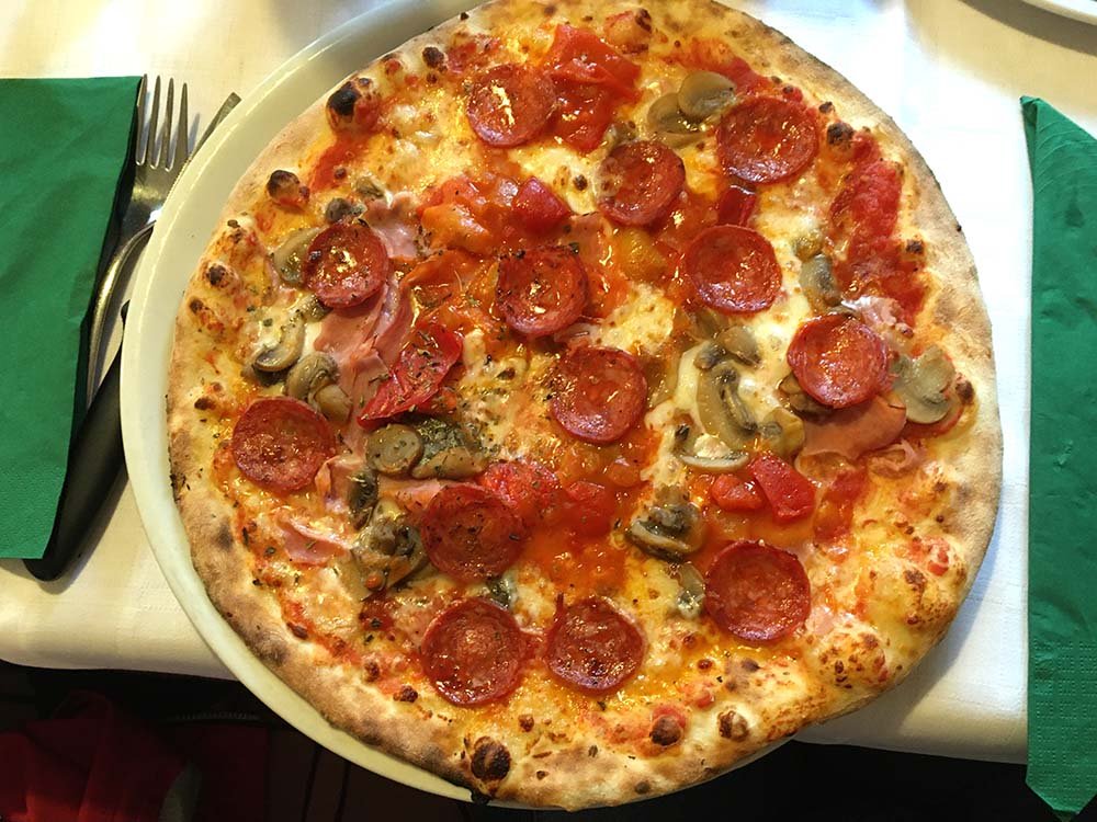 Gasthof Pizzeria Kreuzwirt-餐饮