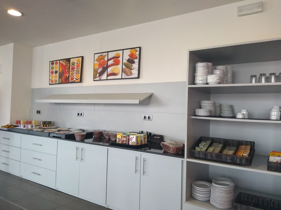 H2阿维拉酒店主图