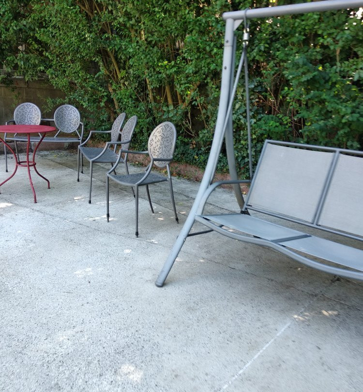 Au Pavillon du Frene主图