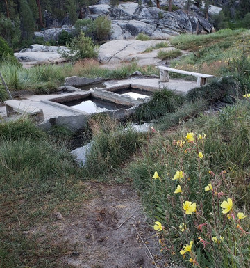 Mono Hot Springs Trail-Lakeshore必去景点