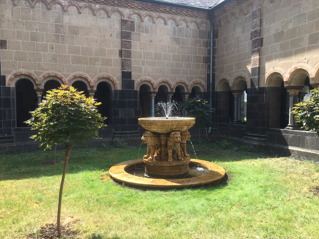 Benediktinerabtei Maria Laach-Maria Laach必去景点