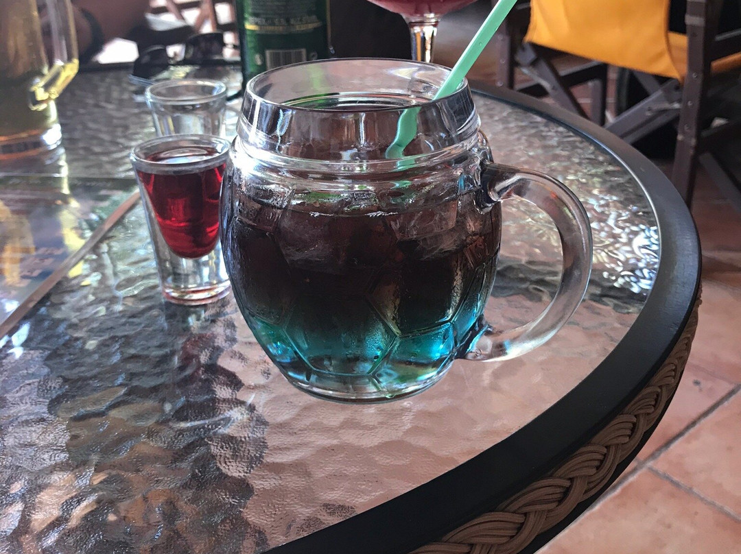 Black Pearl Bar-卡拉马其必去景点