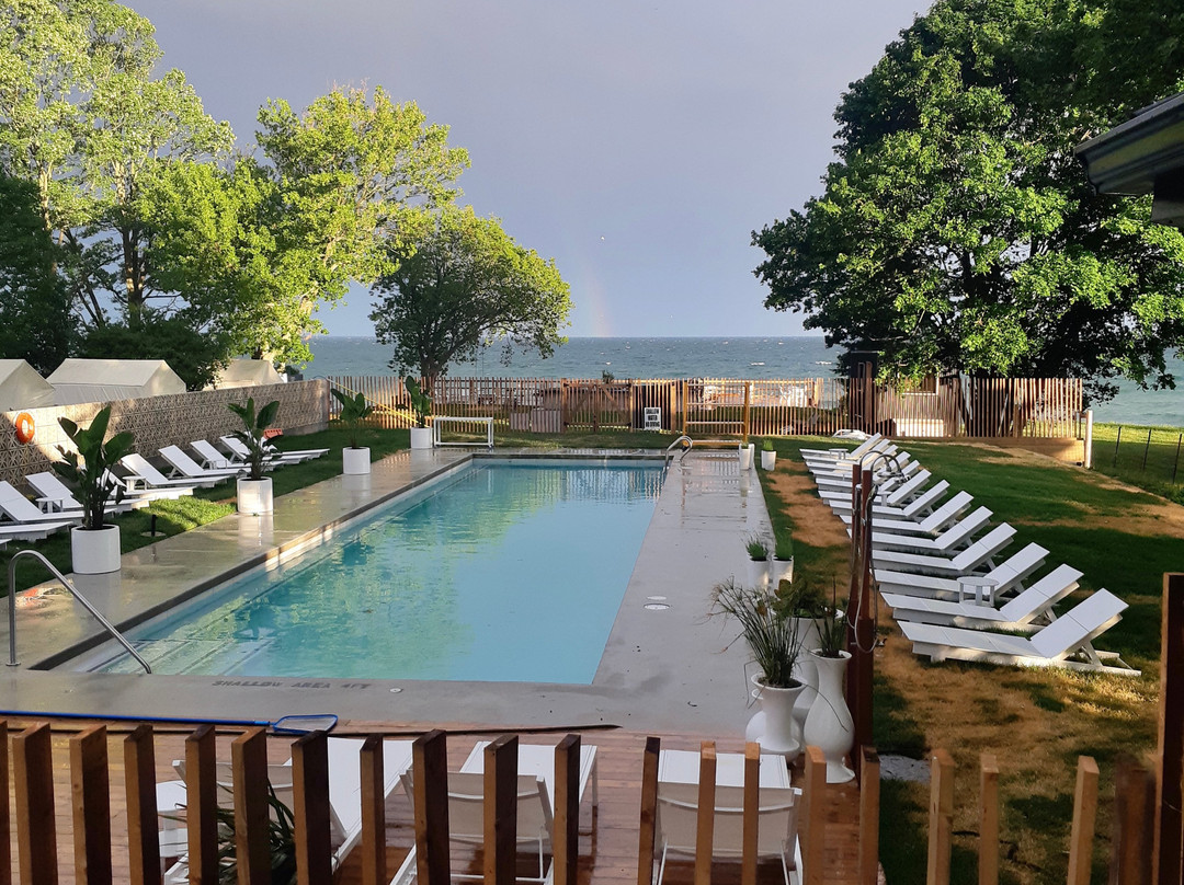 The Lakeside Motel主图