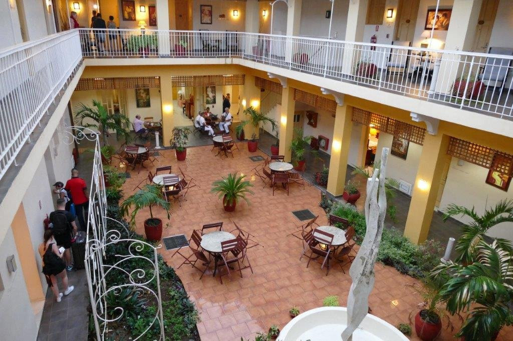 Hotel La Ronda主图