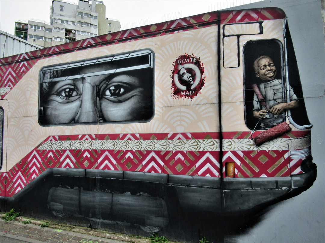 Fresque "Le Tram"-La Courneuve必去景点
