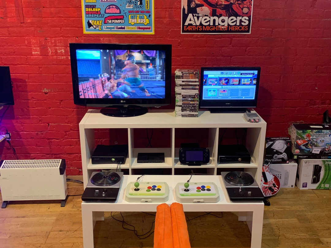 The Geek Guys Video Games & Arcade Collectors-Grangemouth必去景点