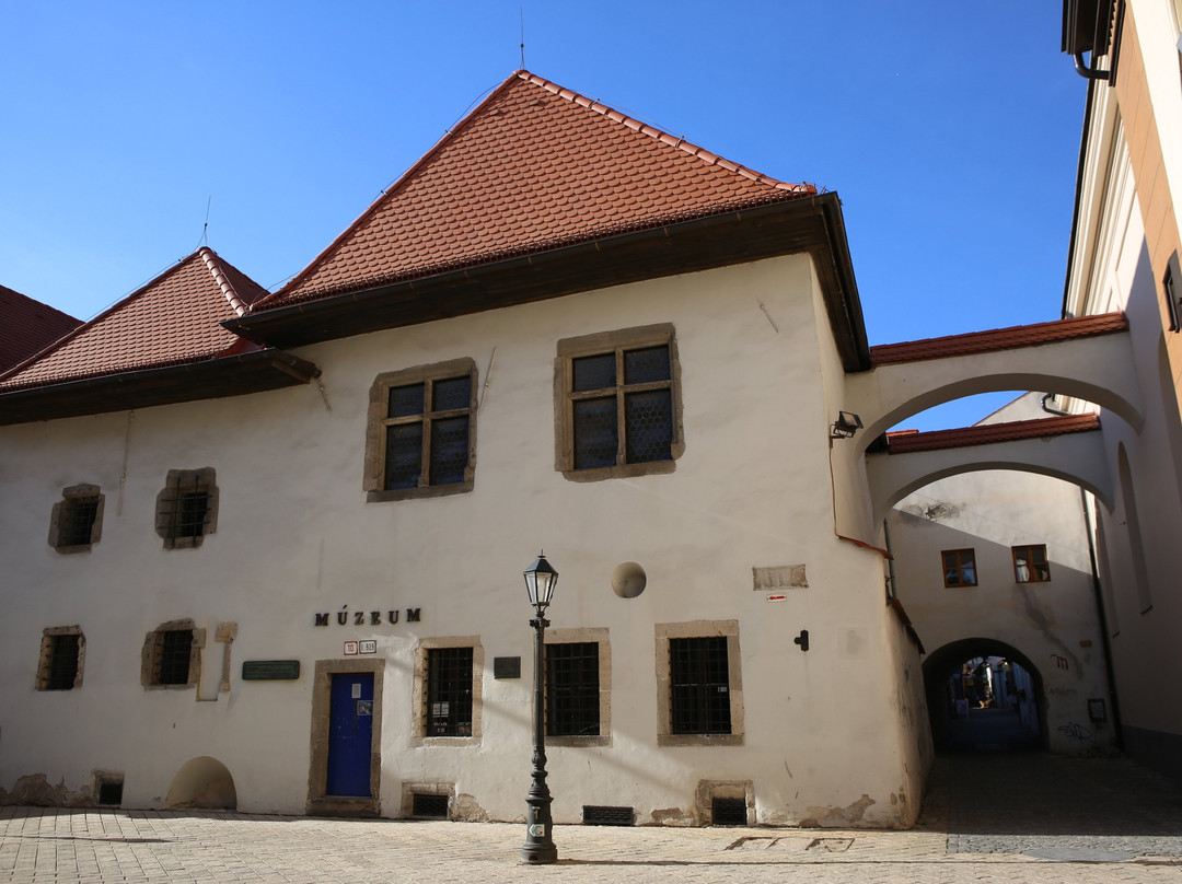Mikluš Prison景点图片