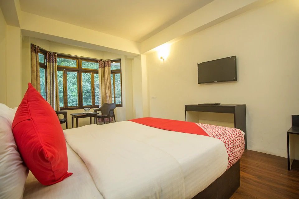 Hotel Luxxis Inn主图