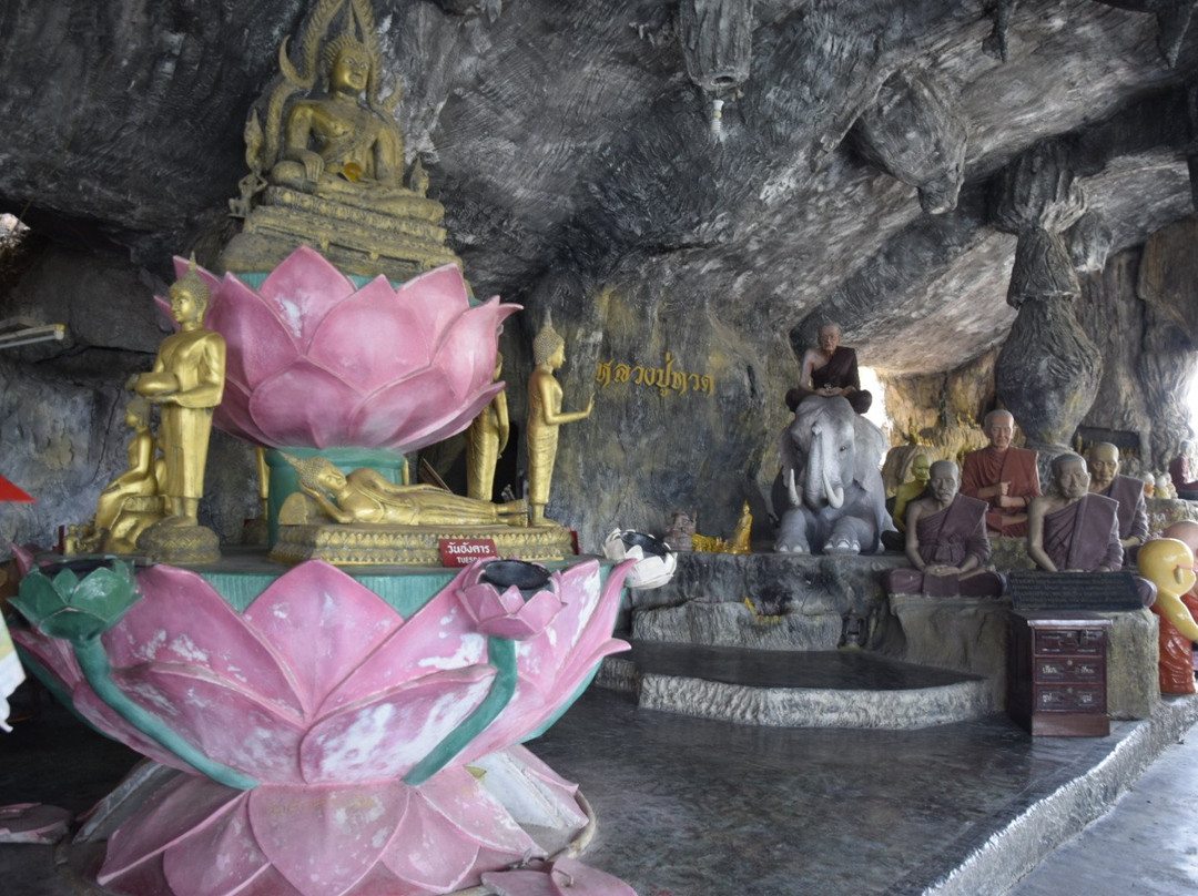 Wat Tham Khao Tao-Khao Tao必去景点