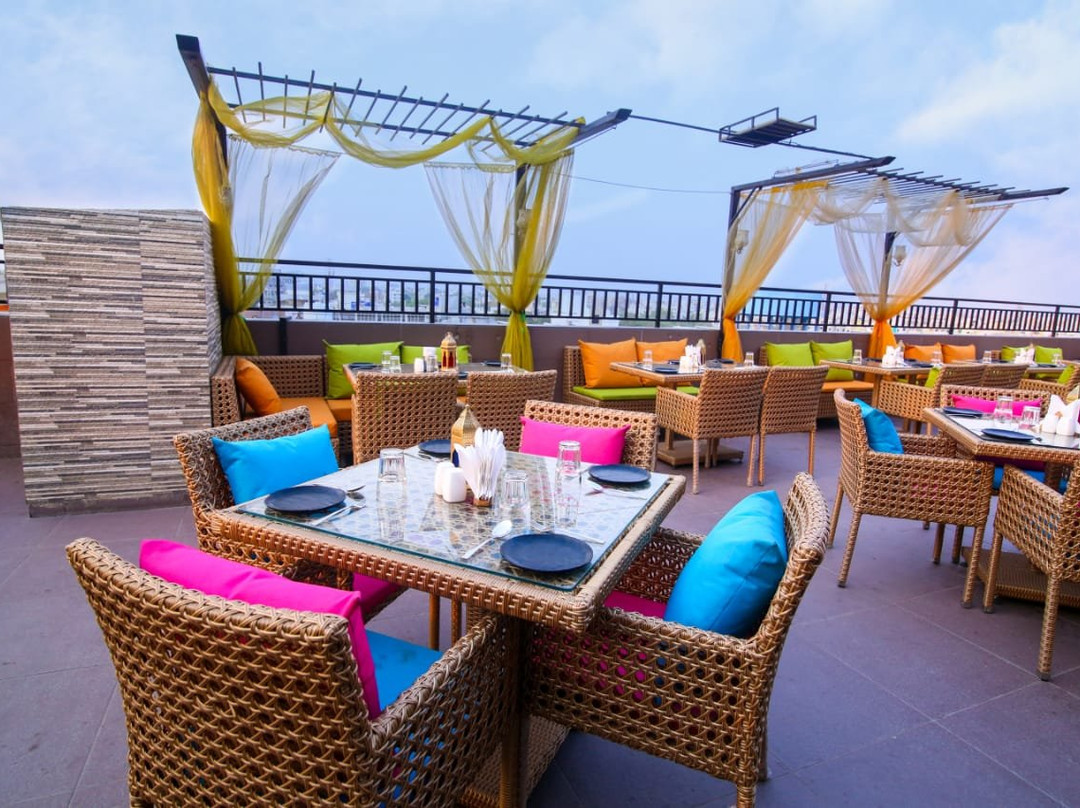 赫米蒂奇城市酒店主图