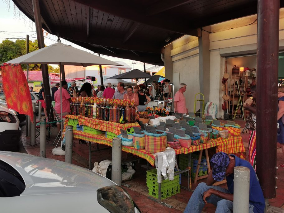 Marche Nocturne de Saint Francois-Saint Francois必去景点