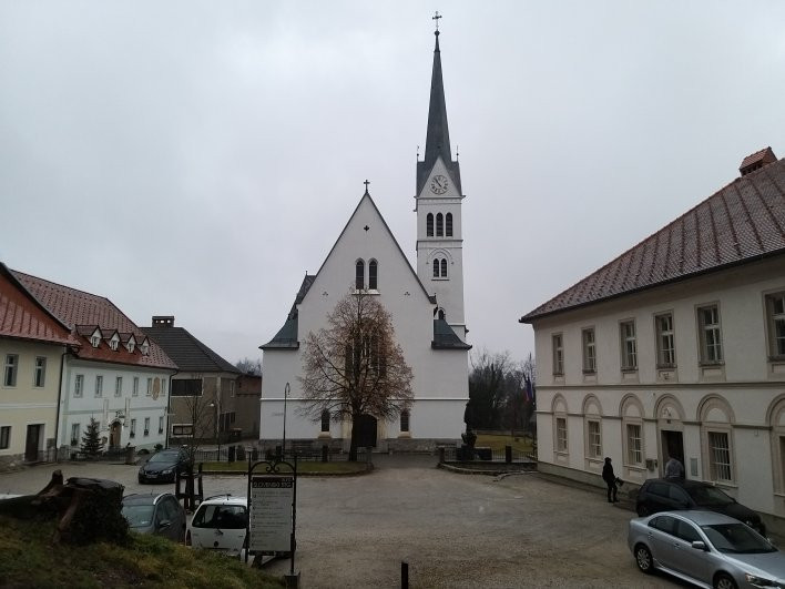 St. Martin's Parish Church-布莱德必去景点