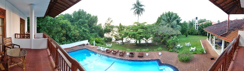 本托塔水滨度假酒店主图