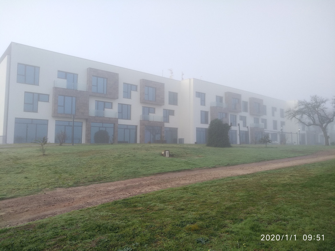 塔拉尤埃拉高尔夫酒店主图