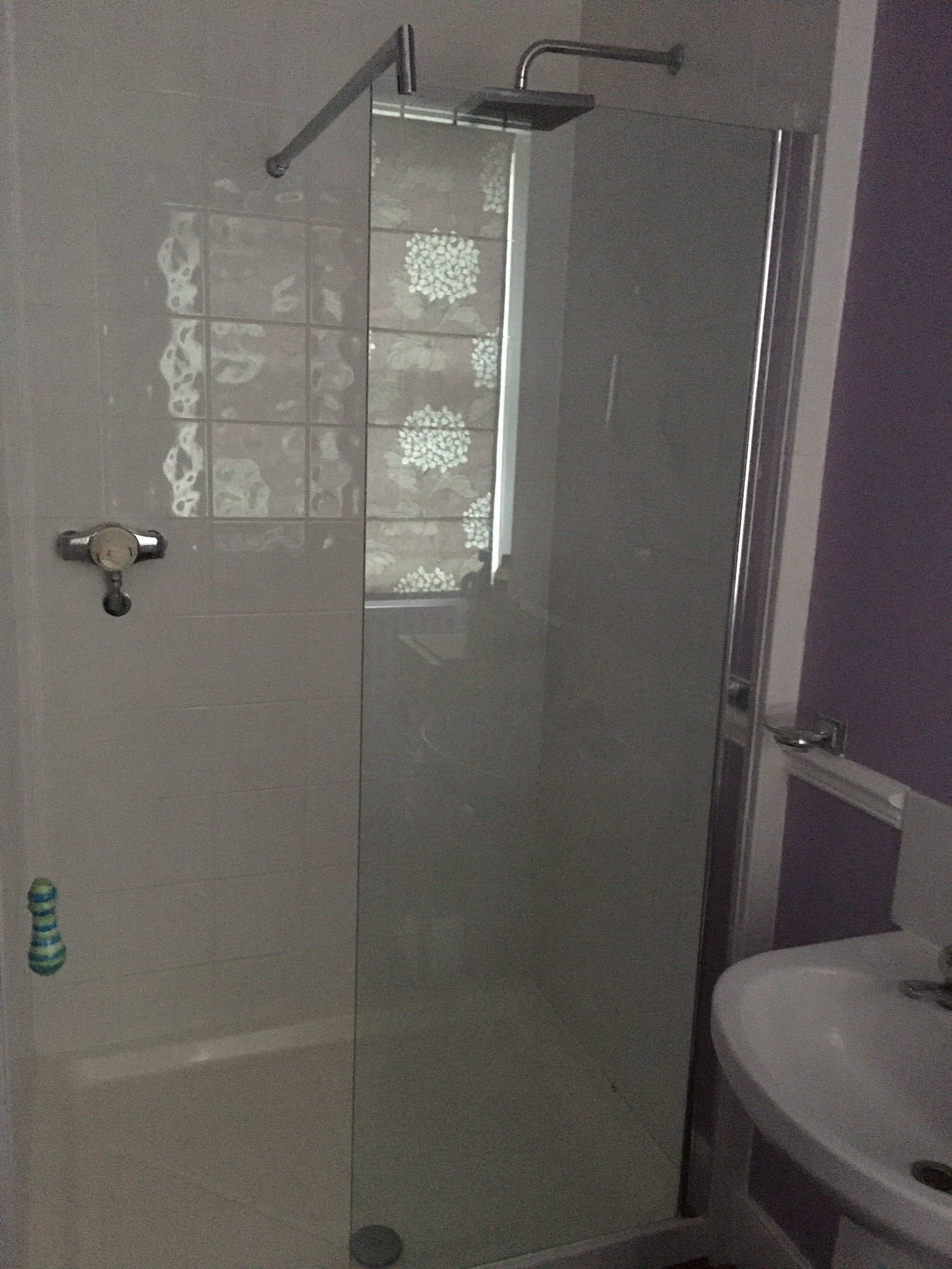 Caroline House-官方