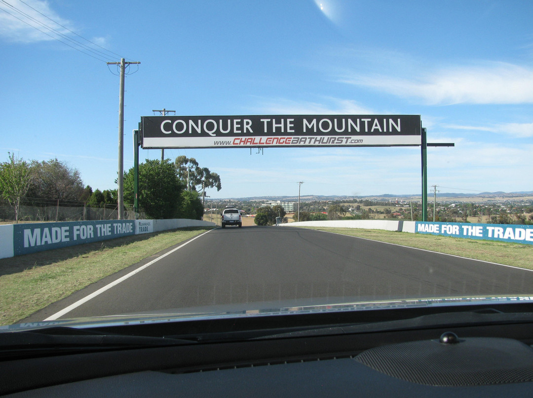 Mount Panorama Motor Racing Circuit景点图片