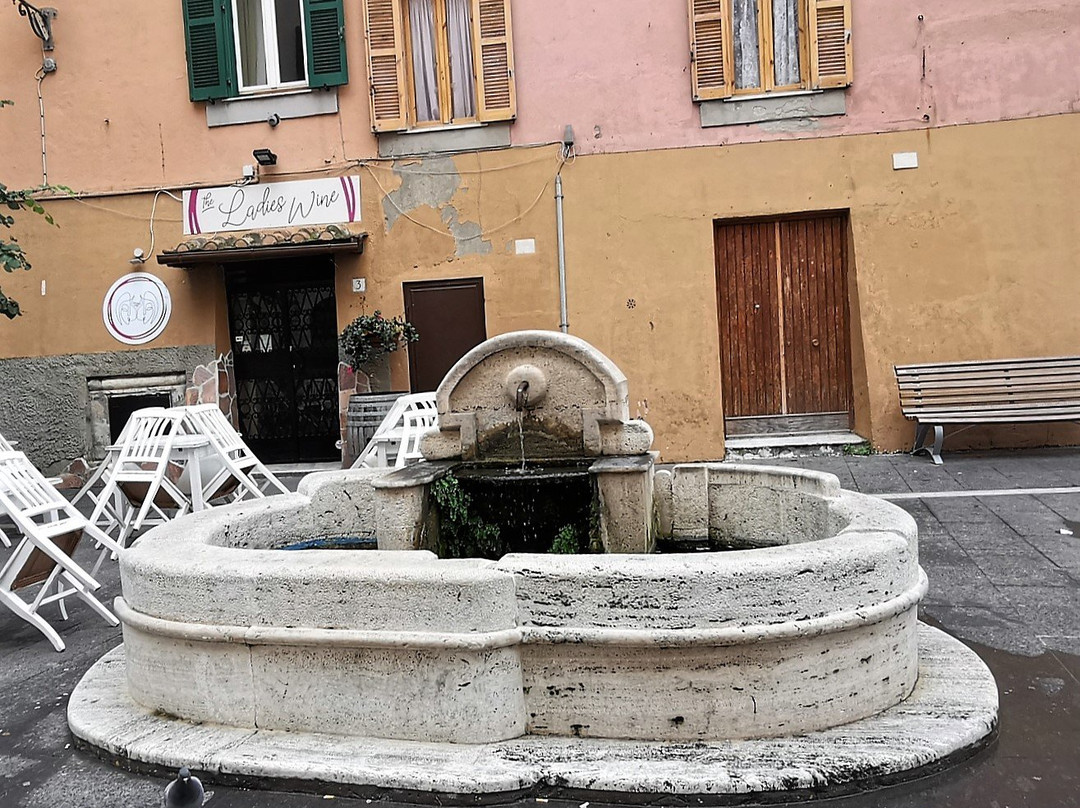 Piazza Leandra景点图片