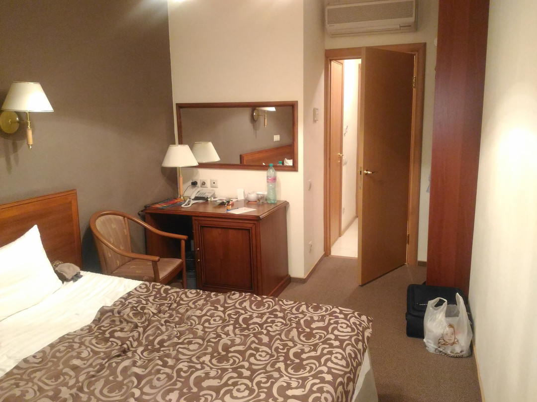 Oktyabrskaya Hotel主图