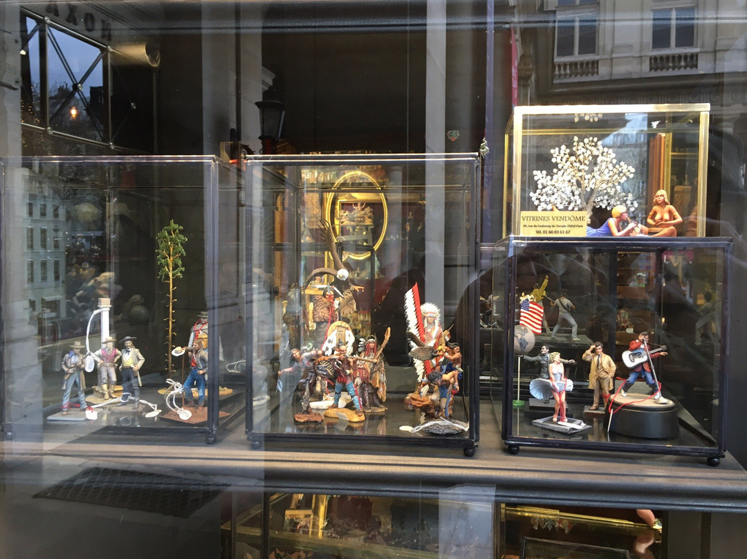 法国国旗-巴黎必去景点