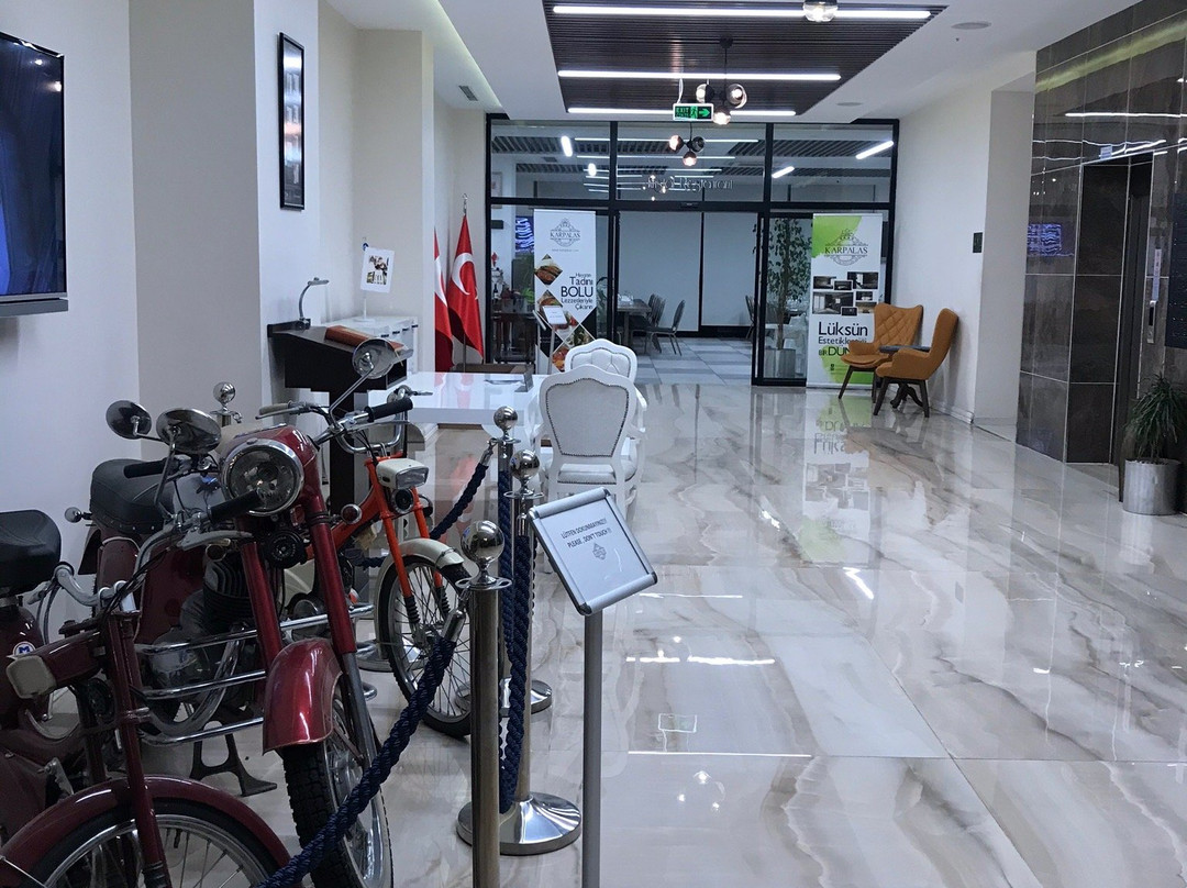 Karpalas City Hotel & Spa主图
