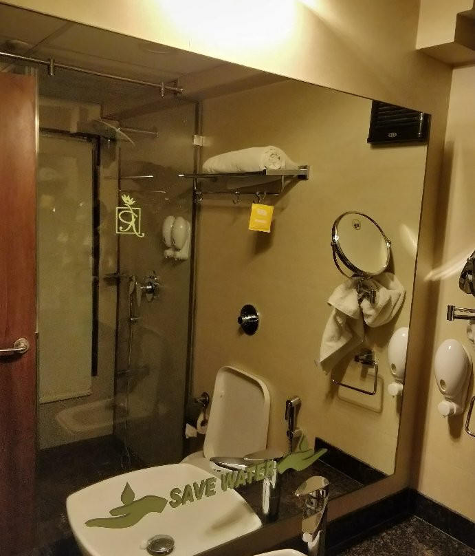 Hotel Reyansh Grand主图