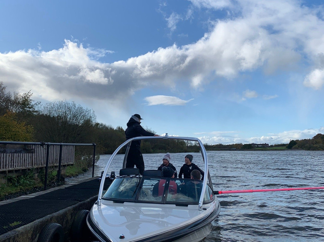 Waterski & Wakeboard Scotland-丹弗姆林必去景点