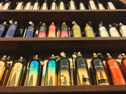 Narcisse Erbe e Profumi-陶尔米纳必去景点