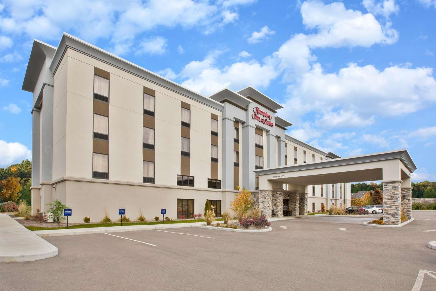 Hampton Inn & Suites Alliance-官方