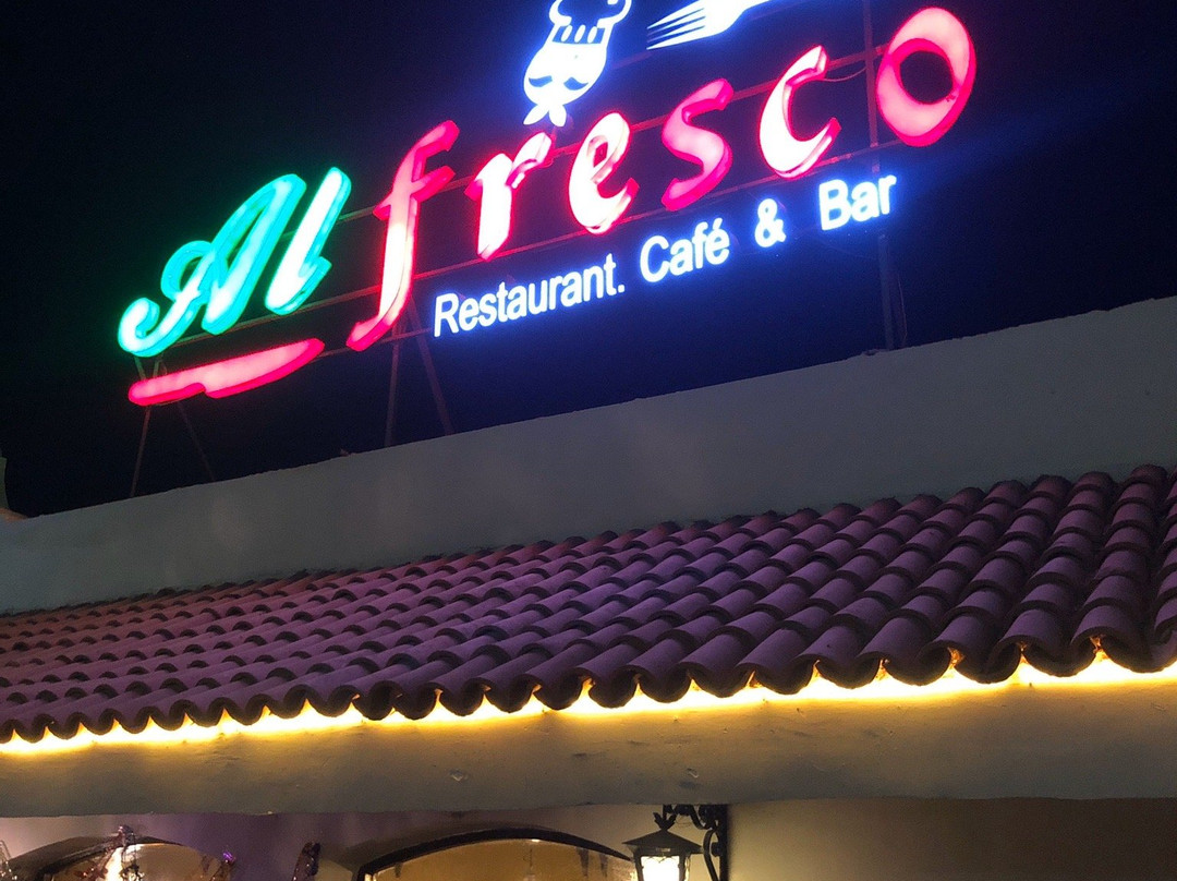 AL fresco Cafe and Restaurant