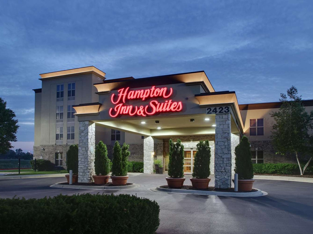 Hampton Inn & Suites Chicago Aurora主图