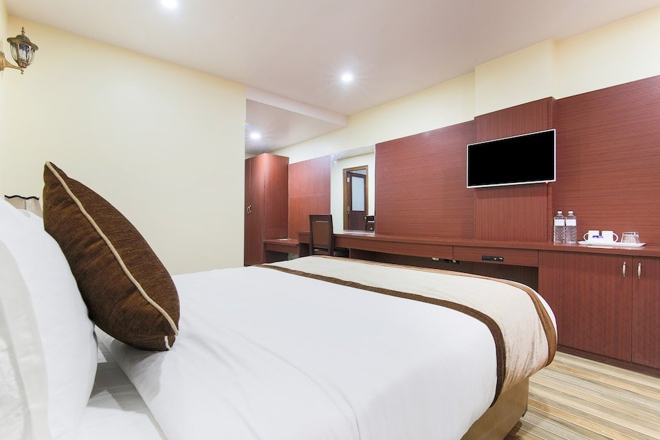 Hotel Holiday Home主图