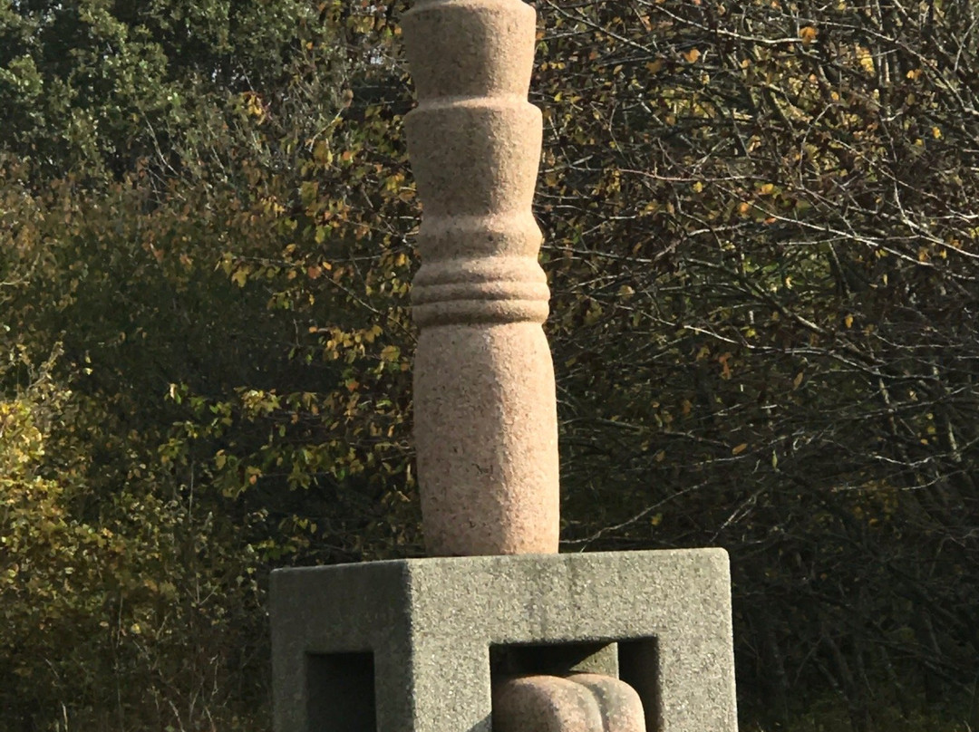 Ole Christensen Sculpture Garden-阿灵厄必去景点