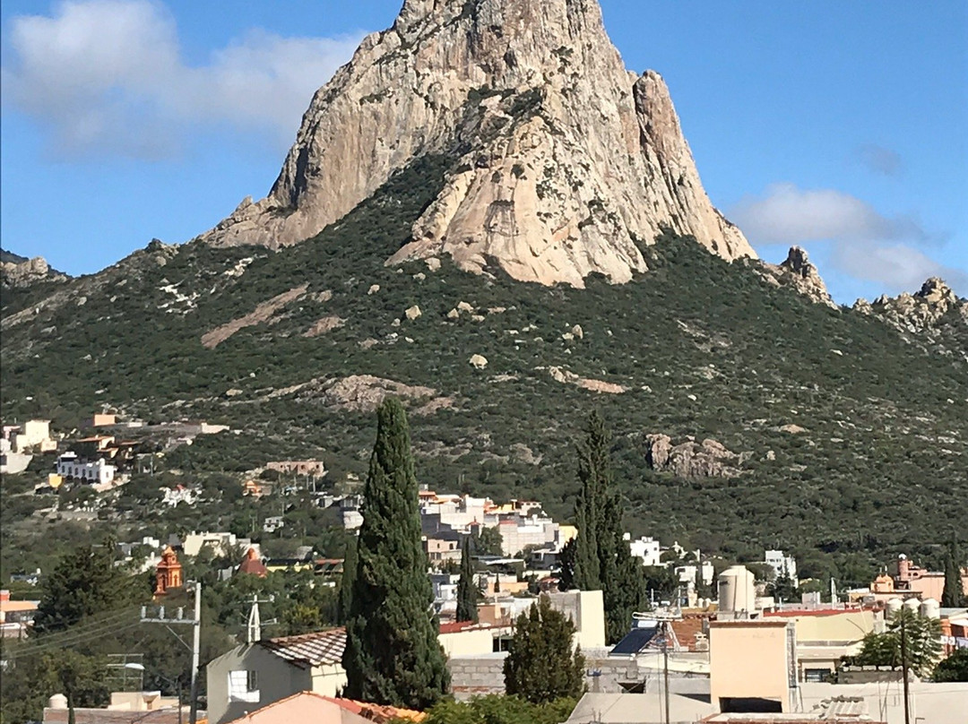 Hotel Plaza Bernal主图