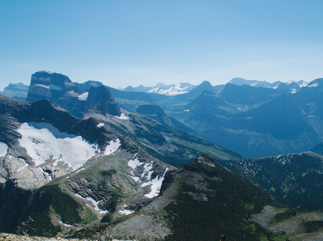 Swiftcurrent Pass Hike景点图片