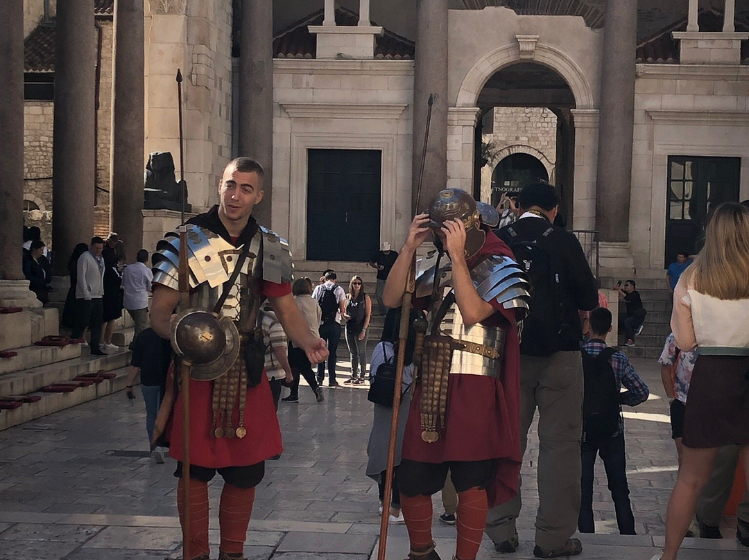 The Peristyle of Diocletian's Palace景点图片