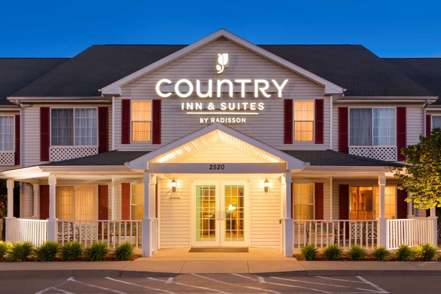 Country Inn & Suites by Radisson, Nevada, MO-官方