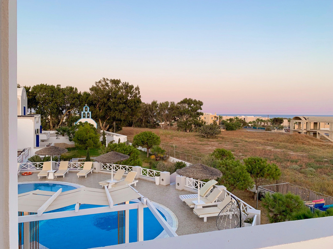 贝拉圣托里尼酒店主图