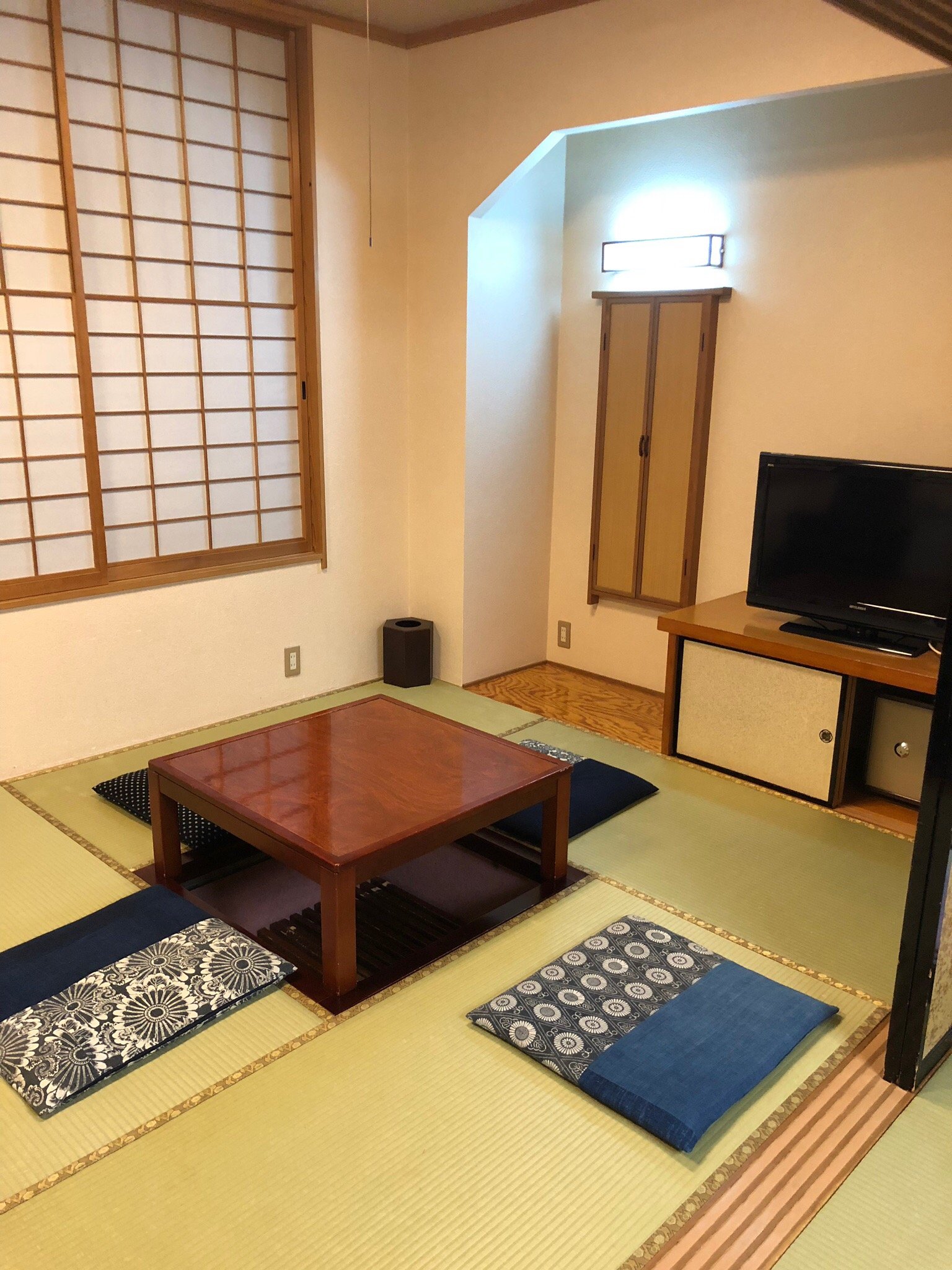 Hinanoyado Chitose-官方