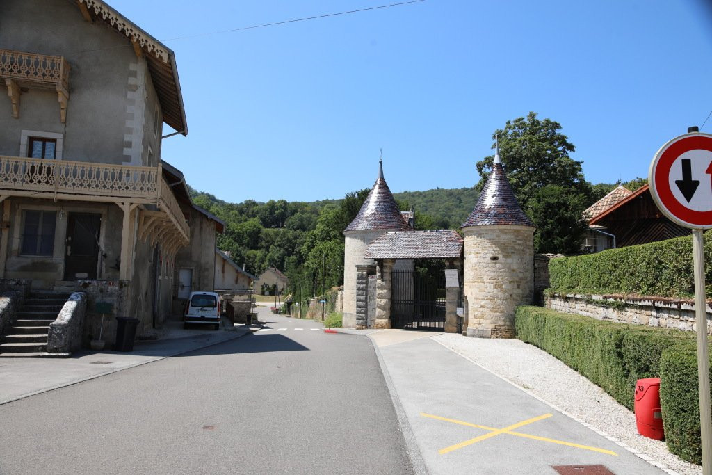 Château de Cléron景点图片