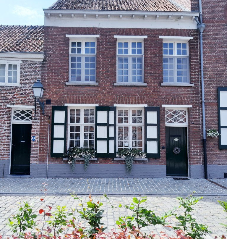 Beguinage Museum-腾尔浩特必去景点