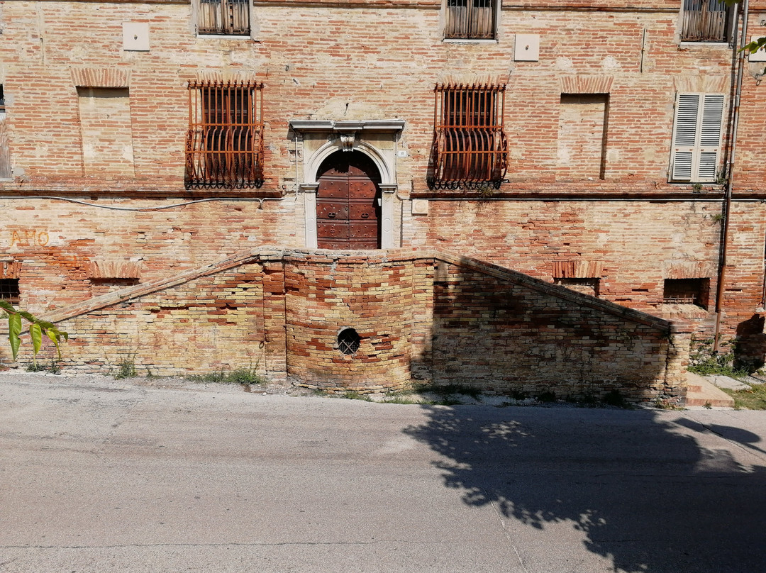 Villa Azzolino-Grottammare必去景点