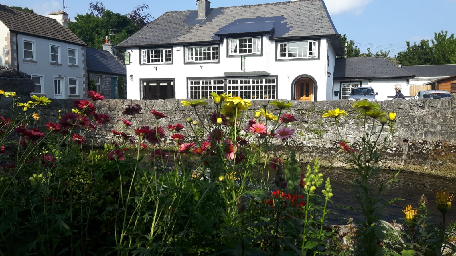 Ryan's River Lodge B&b-官方