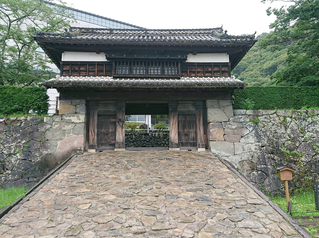 Saiki Castle Sannomaru Yagura Gate景点图片