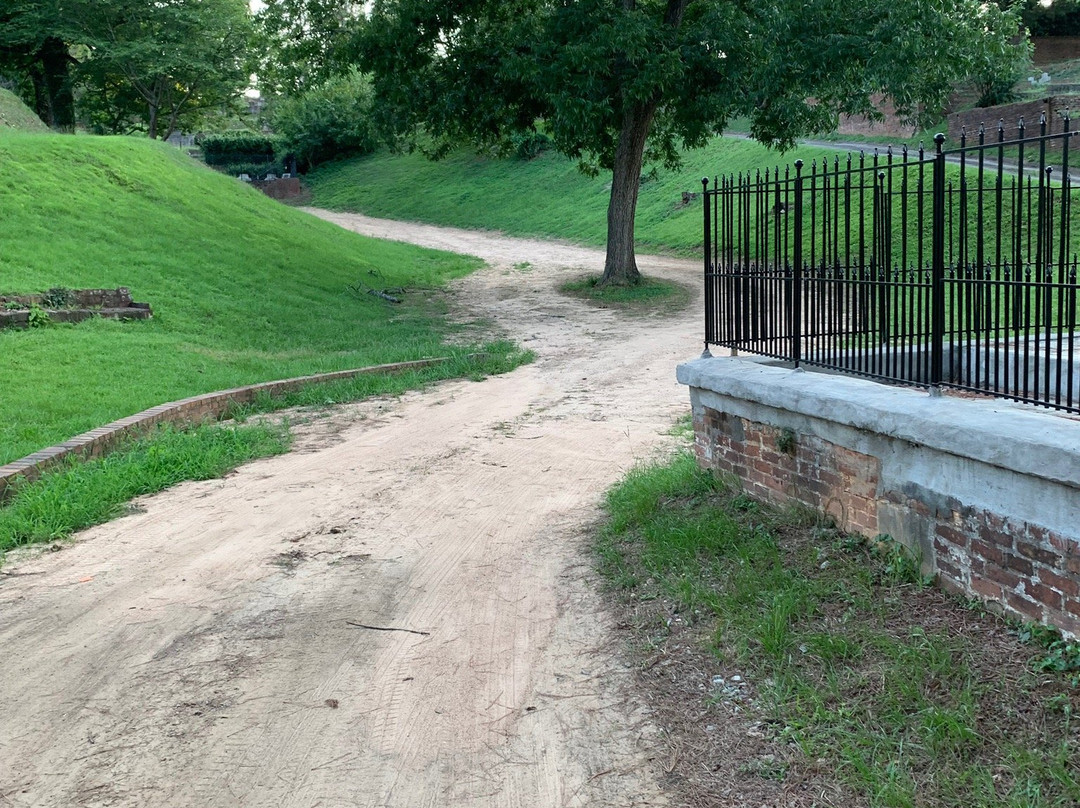Rose Hill Cemetery-梅肯必去景点