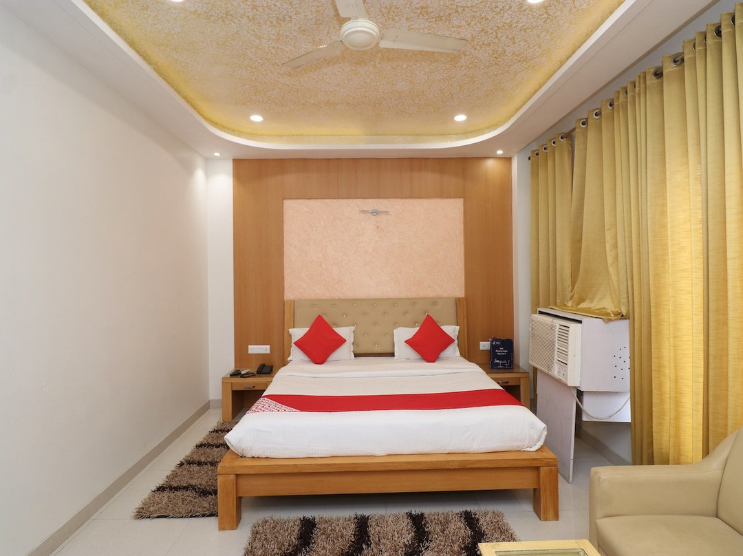 OYO Bhagwati Palace主图