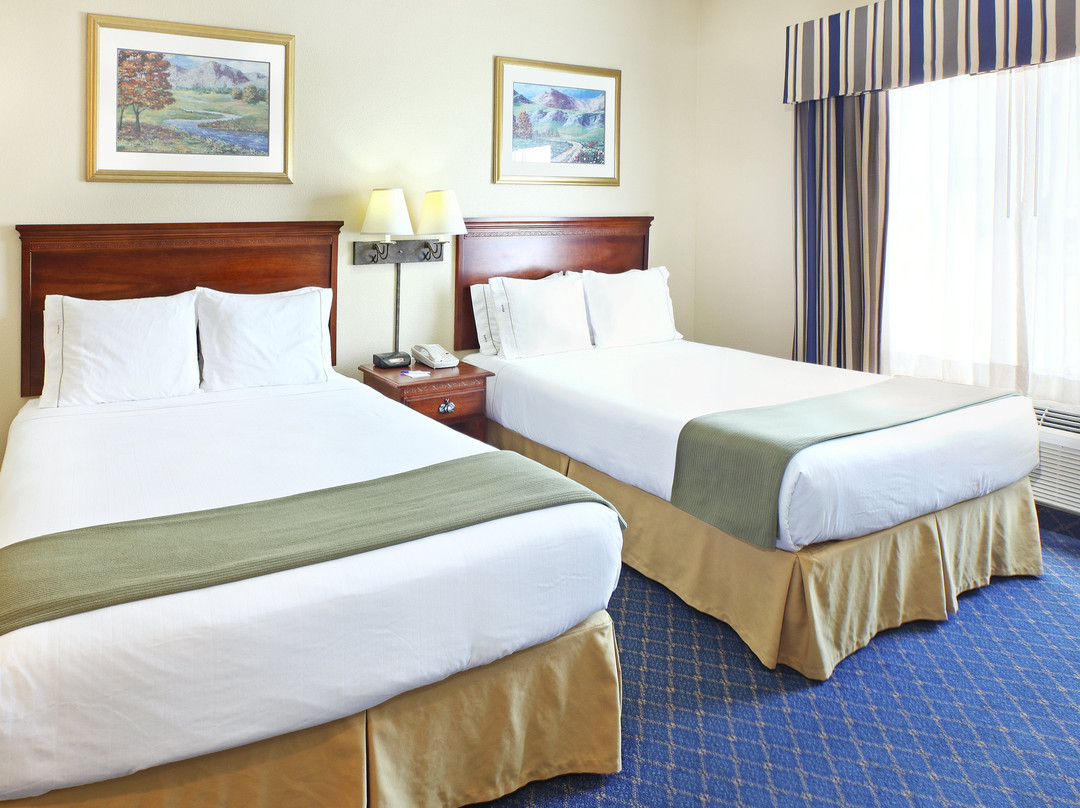 Holiday Inn Express & Suites Mountain Home by IHG主图