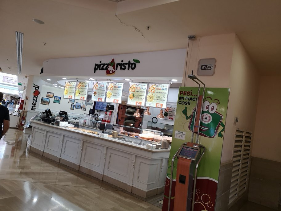 Centro Commerciale Mongolfiera-莱切必去景点