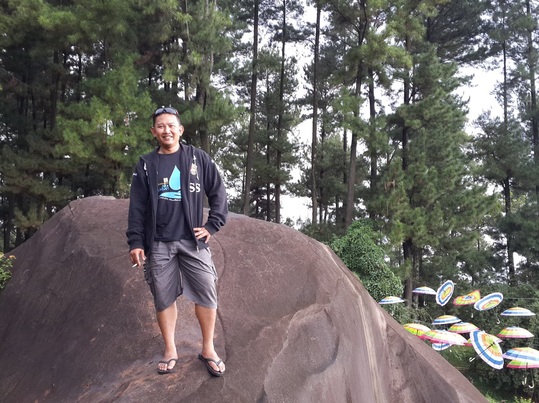 Bukit Batu Kemun-Babakan Madang必去景点